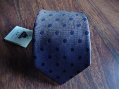 cravatta pois grande,100% seta jacquard