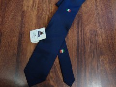 cravatta sartoriale con bandiera italiana