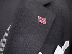 spilla da giacca con bandiera norvegese smaltata